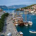 Nada Lägenhet Trogir