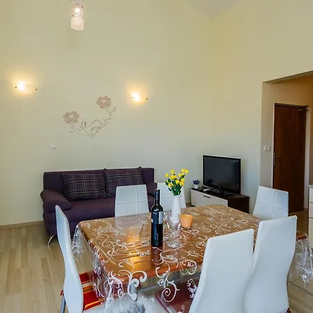 Nada Apartment *